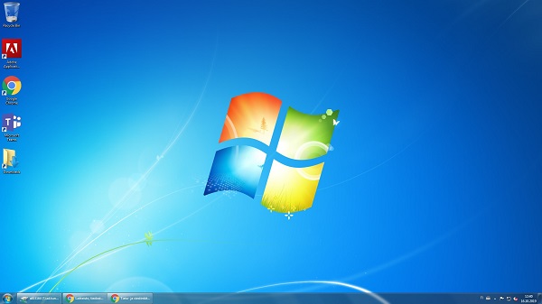 Kuva 3.20 Windows 7-käyttöjärjestelmän työpöytänäkymä, johon käyttäjä voi linkittää haluamiaan ohjelmia sekä kansioita. Alalaidassa näkyy joitakin avattuja ohjelmia, mutta niiden sisällön näkymä on pienennetty.